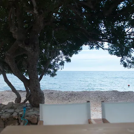 Es Port Nou - Casa En La Playa Nyaraló *